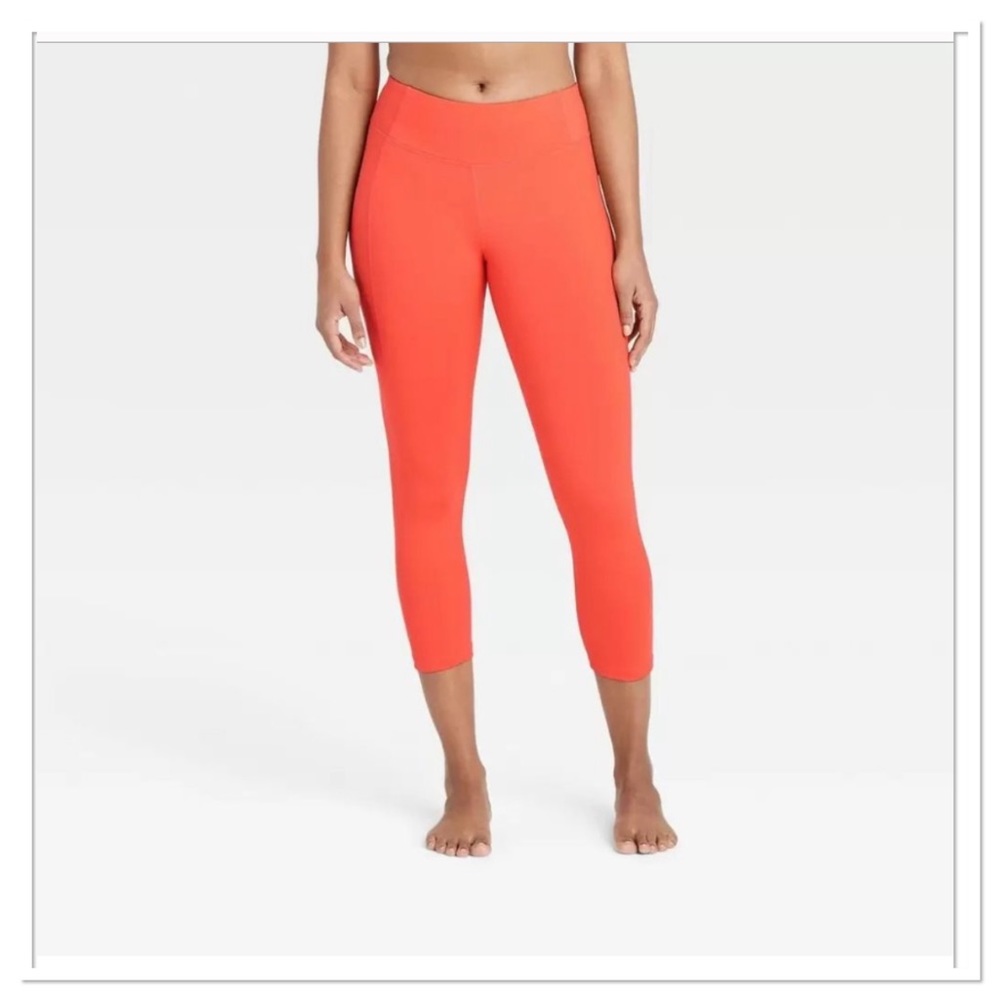 Womens Simplicity Mid-Rise Coral Capri Workout Leggings - All in Motion NWT